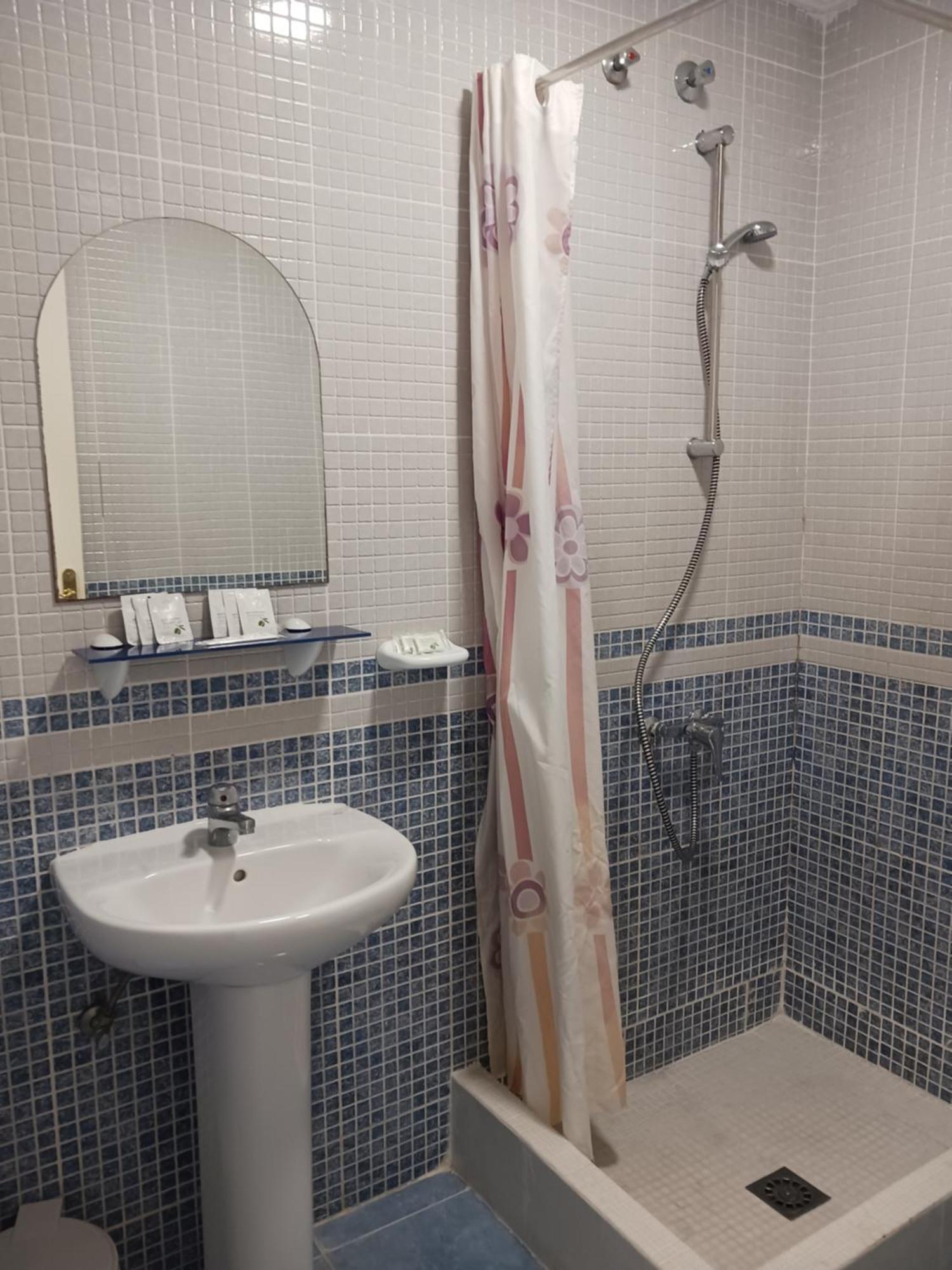 Hotel Manantiales Torremolinos Luaran gambar
