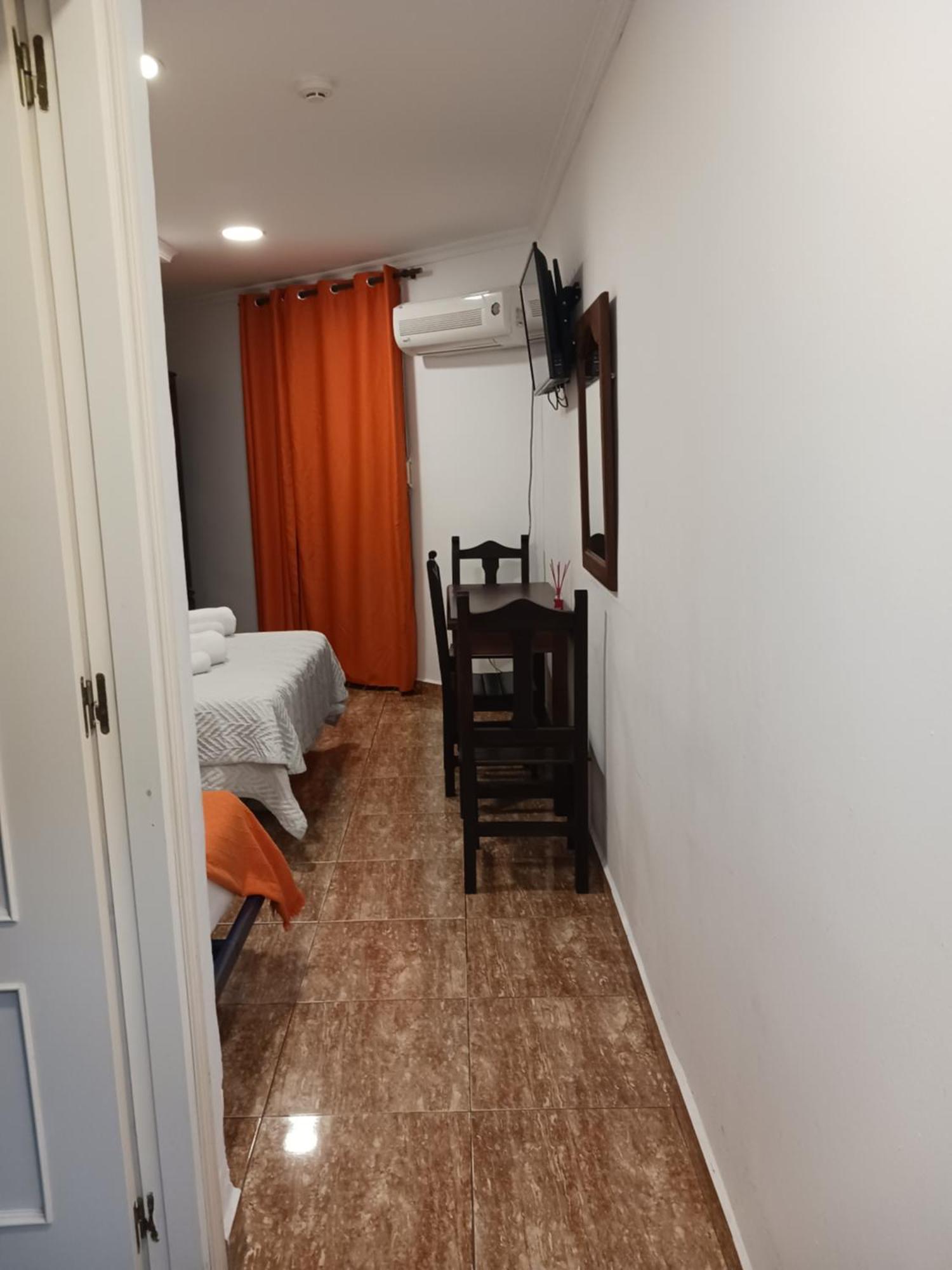 Hotel Manantiales Torremolinos Luaran gambar