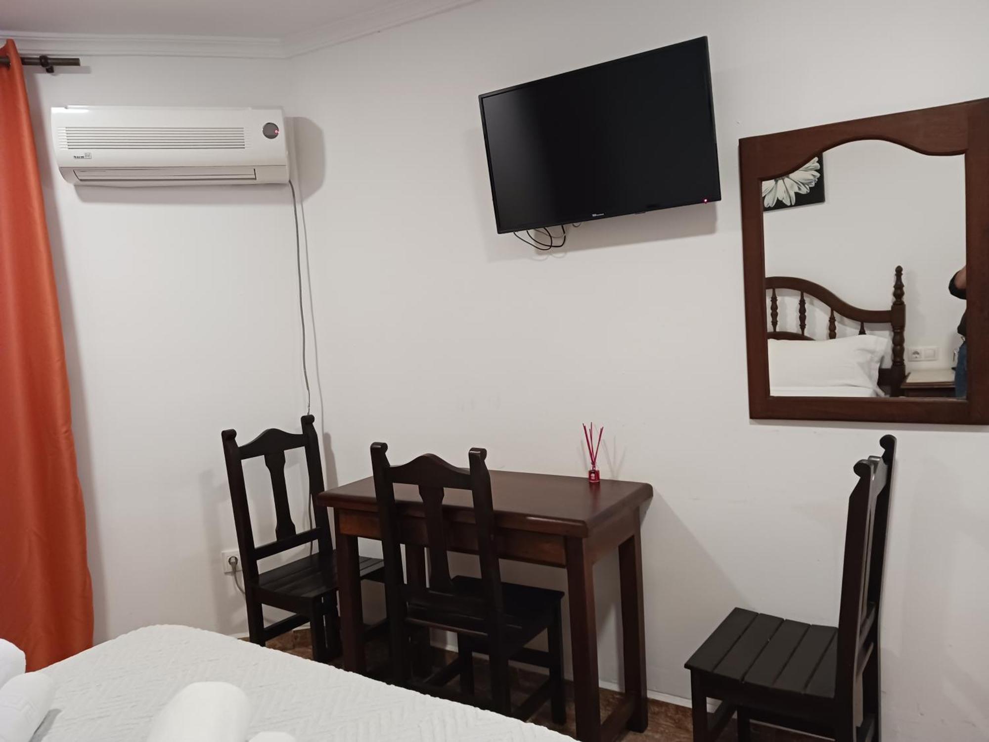 Hotel Manantiales Torremolinos Luaran gambar