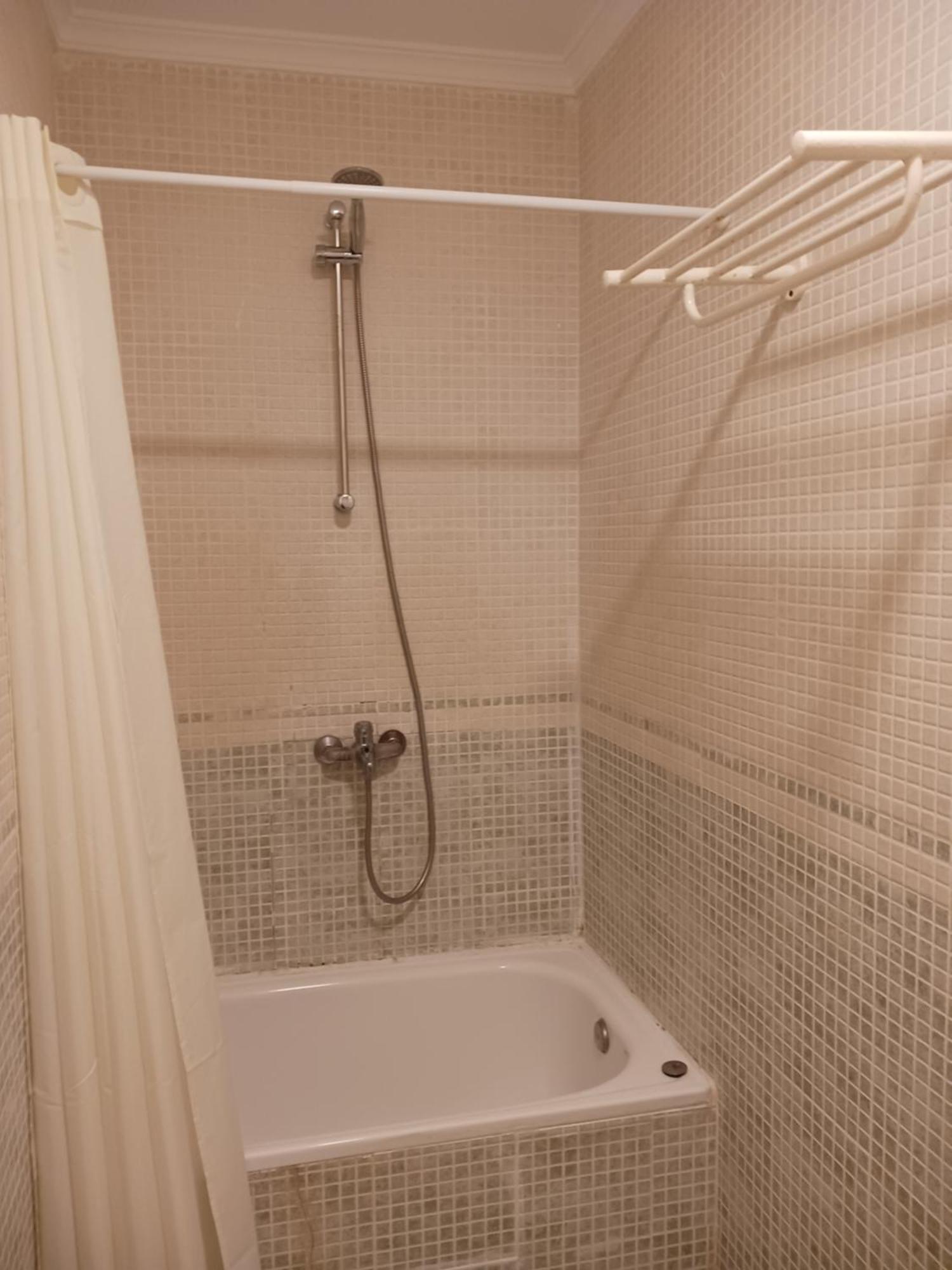 Hotel Manantiales Torremolinos Luaran gambar