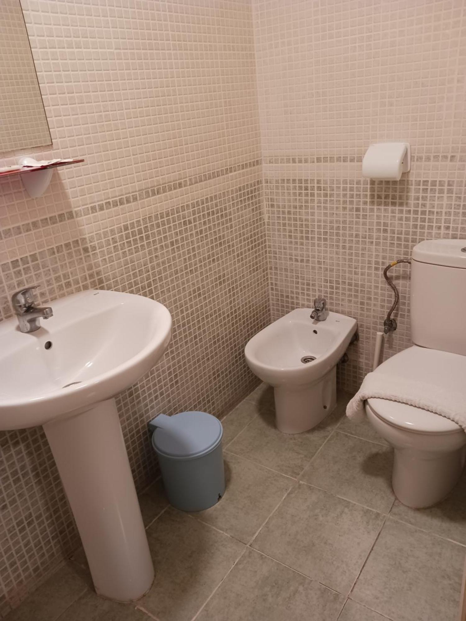 Hotel Manantiales Torremolinos Luaran gambar